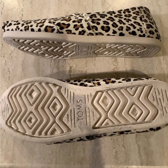 Toms Birch Leopard Print Slip On Shoes, 7.5 - Picture 8 of 8